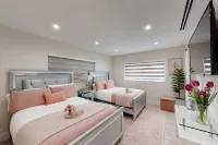 Central Miami Stay • Near Airport & Calle 8 / Pool