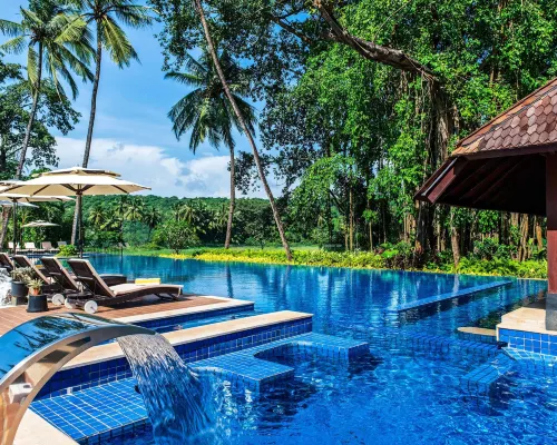 Novotel Goa Resort & Spa Hotels near Chapora River