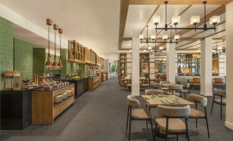 Kahavadi Chiang Rai, Curio Collection By Hilton