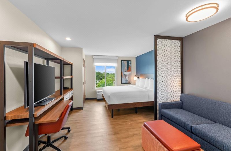Everhome Suites Georgetown - Austin