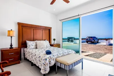 Dog-friendly Villa With Heated Outdoor Pool, Hot Tub, Streaming, Private Patio Hôtels à : 