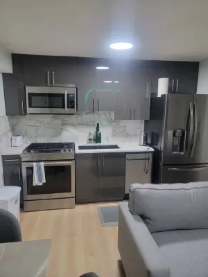 Shiloh and Still Serene 2bed Basement - Homestays
