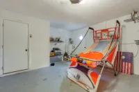 Near Indian Rocks Beach! Home w/ Backyard Oasis - Homestays