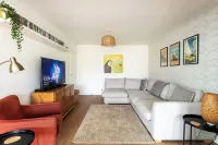 Beach Retreat with Parking Near the Sea