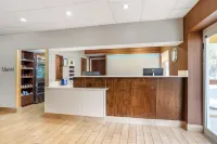 Sleep Inn & Suites - 2-Star