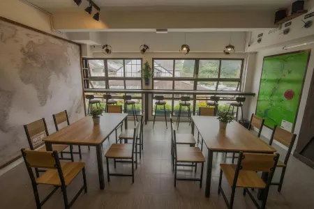Traveller Bunker Hostel