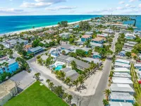 Pelican Post at Anna Maria Island Inn - Scenic