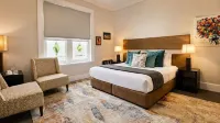4 on Varneys Guest House - Pensions