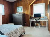 E-Sea-Livin' Oceanside Coastal Cottage in Corolla, 4 Min Walk to the Beach! Hotels in Corolla