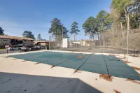 3 Mi to Dtwn Hot Springs: Modern Condo! - spa