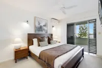 Riverside Apartments & Hotel - Parking