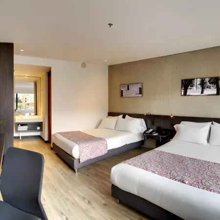 Hotel B3 Virrey Отели рядом с достопримечательностью «Зона T»