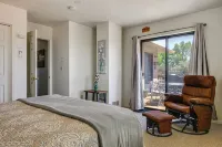 Stunning Utah Home ~ 30 Mi to Zion Nat'l Park - parking