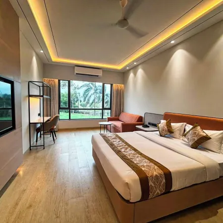Hotel Grand Parivaar