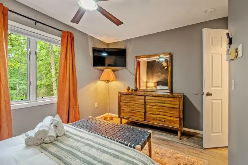 Forest Retreat Hot Tub-fire Pit-pool Table - Wifi