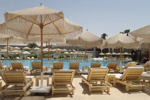 Pyramids Park Resort Cairo - Bãi đậu xe