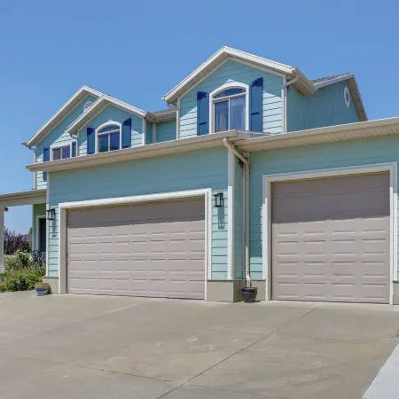 Stay Near Salt Lake, Hill AFB & Snowbasin!