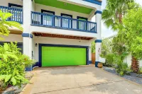 Steps to Beach: Oceanside Townhome w/ Heated Pool - spa