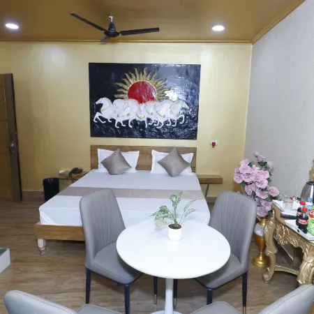 Hotel Skyline Residency