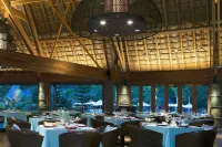 Le Domaine Déva, Series by Marriott - breakfast