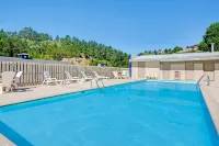 Travelodge by Wyndham Rapid City - parkir