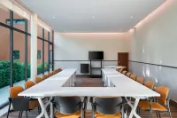 Protea Hotel Luanda - business