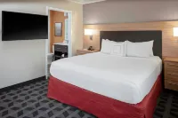 TownePlace Suites by Marriott Gainesville - parking