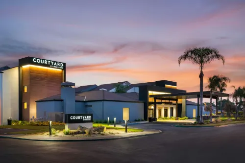 Courtyard Fresno - 3-Star