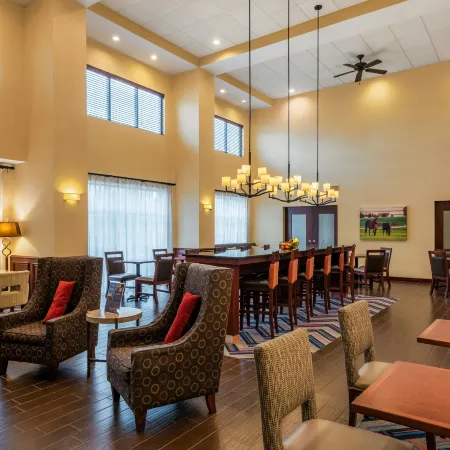 Hampton Inn & Suites Hopkinsville