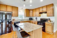 Walk to Dtwn & Campus! Spacious Hampton Home - 3-Star