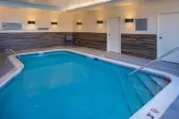 Fairfield Inn & Suites Akron Stow - Uima-altaat