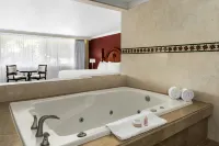 DoubleTree by Hilton Hotel Cariari San Jose - Costa Rica - Hot Tub