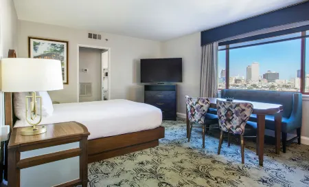 Club Wyndham Avenue Plaza