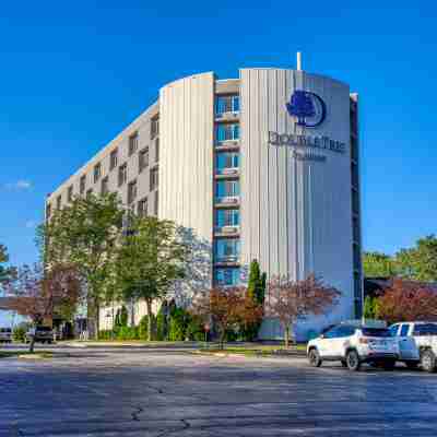 DoubleTree by Hilton Appleton Hotel Exterior