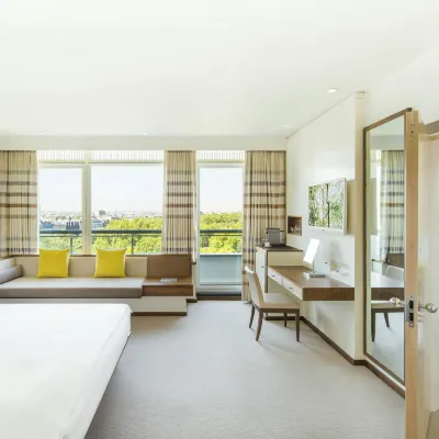 Como Metropolitan London Hotels near Park Lane
