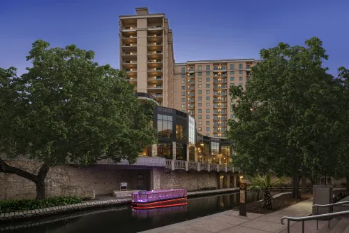 Embassy Suites by Hilton San Antonio Riverwalk Downtown - Pools