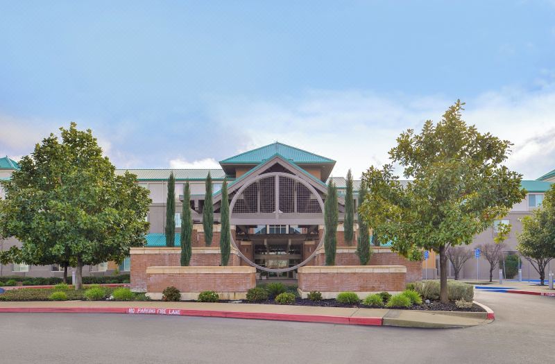 Holiday Inn Express & Suites ELK Grove Central - HWY 99 by IHG