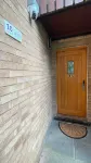 Central Bradford Apt w/ Free Parking & Modern - 2 estrellas