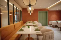 The Skyline Central - 2 ดาว