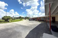 Tropicana Motel Wauchula FL - Pet Friendly