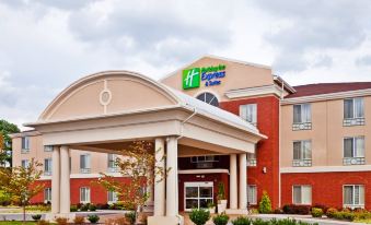 Holiday Inn Express & Suites Dickson