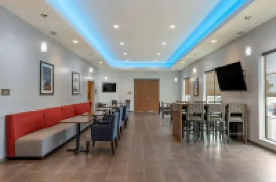 Comfort Suites Hotels in Dry Ridge