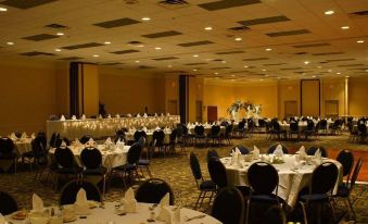 Clarion Hotel Conference Center - North