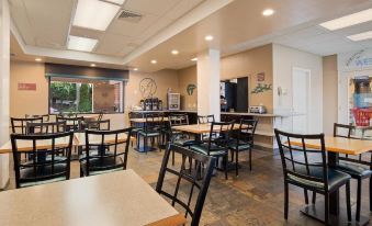 Best Western Turquoise Inn  Suites