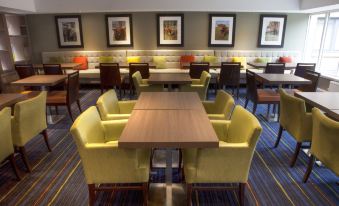 Holiday Inn Express Edinburgh Airport