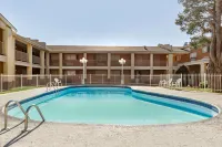 Days Inn by Wyndham Lawton - Uima-altaat