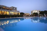 Delfinia Resort - All Inclusive - インフィニティプール