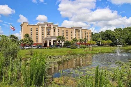Hampton Inn & Suites Tampa-Wesley Chapel Отели рядом с достопримечательностью «Costco Wholesale»