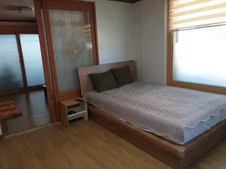 Boeun Songnisan Wildflower Pension Отели в г. Поын