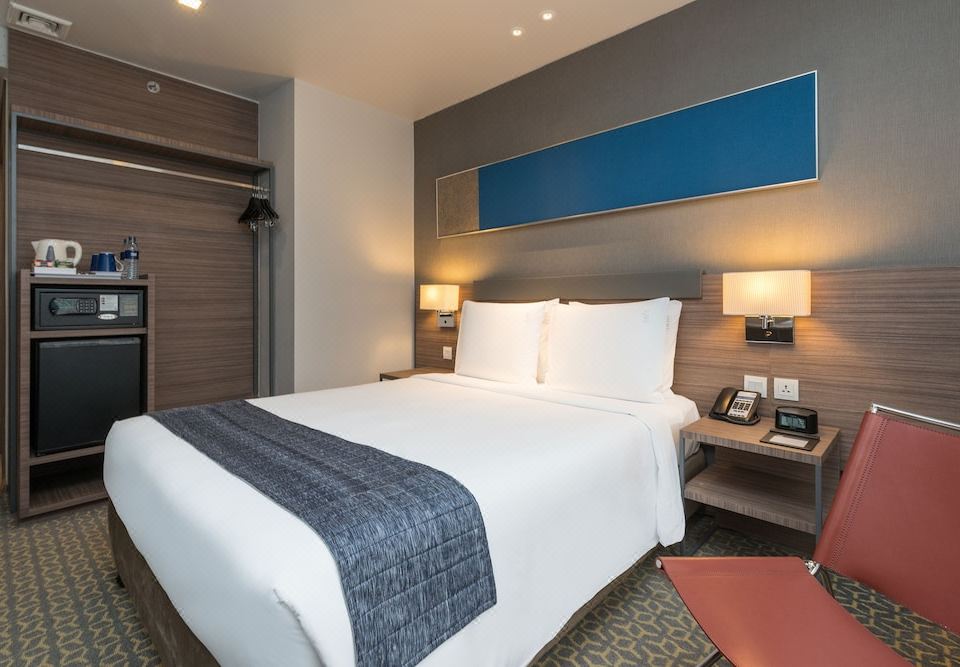Holiday Inn Express Bangkok Sathorn An Ihg Hotel Bangkok Updated 22 Room Price Reviews Deals Trip Com